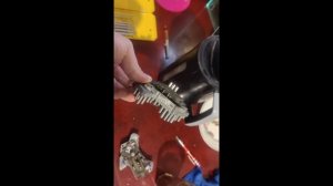 Замена резистора МОТОРа ПЕЧКИ Mercedes w202 c180