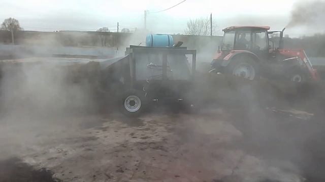 Компостирование навоза ворошителем (подготовка навоза для кормления червя). смотреть онлайн