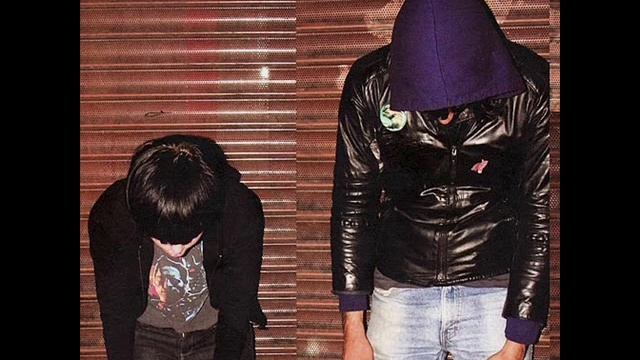 Crystal Castles VS HEALTH - Crimewave смотреть онлайн