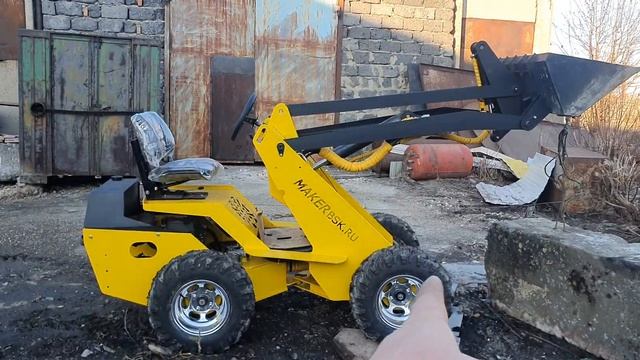 Тест на грузоподъемность обновленного мини погрузчика смотреть онлайн