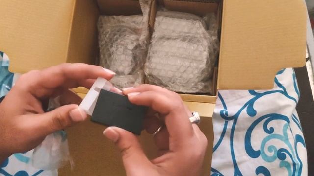 My first DSLR Camera, Canon EOS 250d unboxing ?? смотреть онлайн