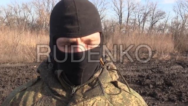 Батарея САУ МСТА-С работает по укрепам врага в Марьинке. смотреть онлайн