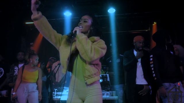 Rubi Rose performing @ a3c DJ Holiday Hollipalooza смотреть онлайн