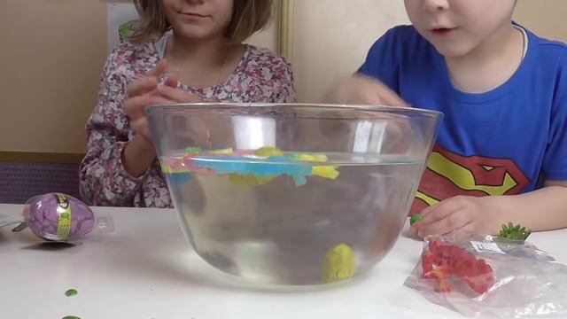 Динозавры растущие в воде из яиц смотреть онлайн