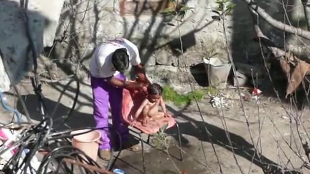 Мытье головы в полевых условиях смотреть онлайн