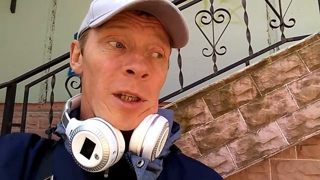 Анекдот про разговор трех старушек во дворе !(от Антона Могавина.г. Москва.) смотреть онлайн
