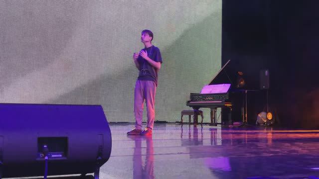 Сергей АРУТЮНОВ - Романс "Герой" Эдуарда Артемьева. Репетиция