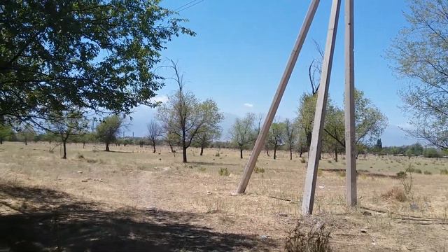 За Западными горожами когда-то был парк.Но теперь там пустырь. смотреть онлайн