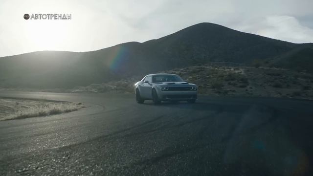 Новый 2019 Dodge Challenger: Расход 5 ЛИТРОВ... в минуту! смотреть онлайн