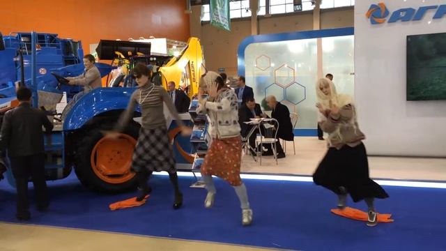 Флешмоб бабушек смотреть онлайн