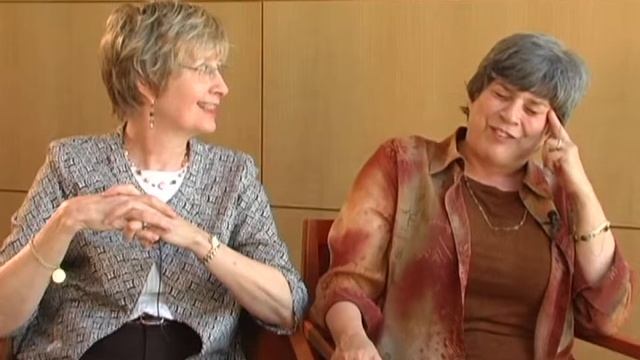 Joan Erwin '74 & Lynn McLain '74 recall a notable notebook theft смотреть онлайн