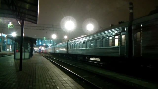 Прибытие ЭП1М-570 с поездом Северобайкальск — Анапа смотреть онлайн