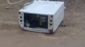 Камень в стиральную машинку.