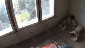 Как устранить сквозные трещины в стене