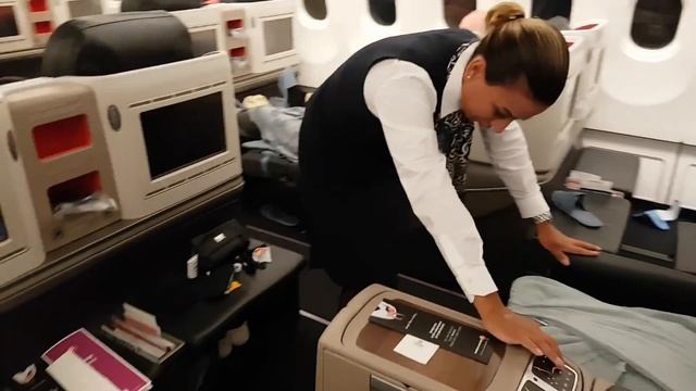 Turkish Airlines Business Class Review - Flight TK55 Singapore to Istanbul смотреть онлайн