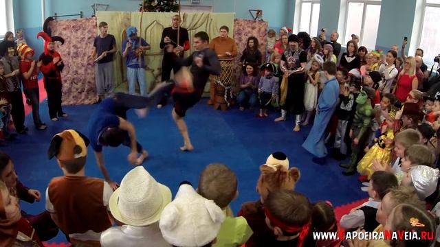 Новогодняя сказка школы Capoeira Camara и Roda смотреть онлайн