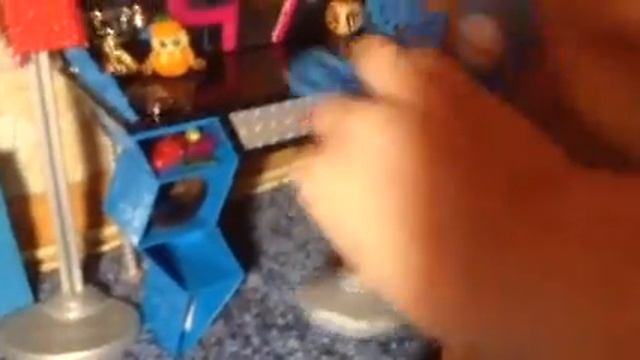 Домик для монстер хай смотреть онлайн