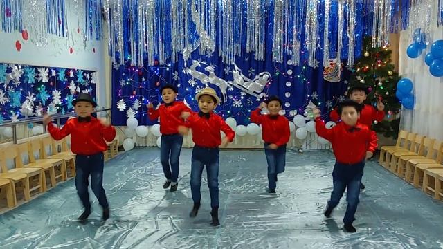 Taнец Ягода малинка мальчики. Учтепинский район 411-ГДОО смотреть онлайн