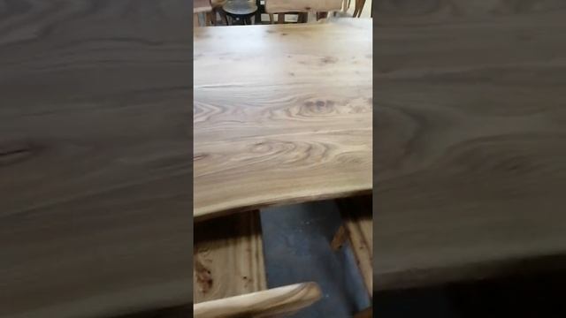 Стол и стулья из слэбов карагача для загородного дома смотреть онлайн