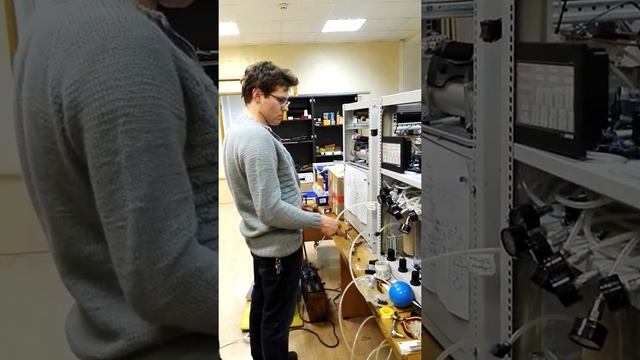Проверка работы установки 6-ступенчатой очистки воздуха «НАНО-5НМ-mini» смотреть онлайн