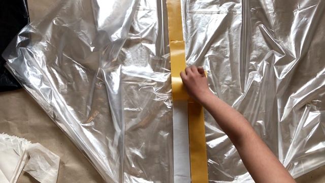 КАК СДЕЛАТЬ ПЛАТЬЕ ИЗ ПАКЕТОВ НА КОНКУРС. Cómo conseguir un vestido con bolsas de plástico. (Эмилия смотреть онлайн