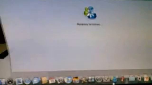EEE PC 701 running Mac OS X Leopard смотреть онлайн