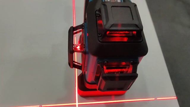 Makita SK700D - Rechargeable Multi Line Laser 12V max смотреть онлайн