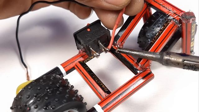 How to Make Pencil Toy Motorcyle at Home - Amazing DIY dc motor Bike смотреть онлайн