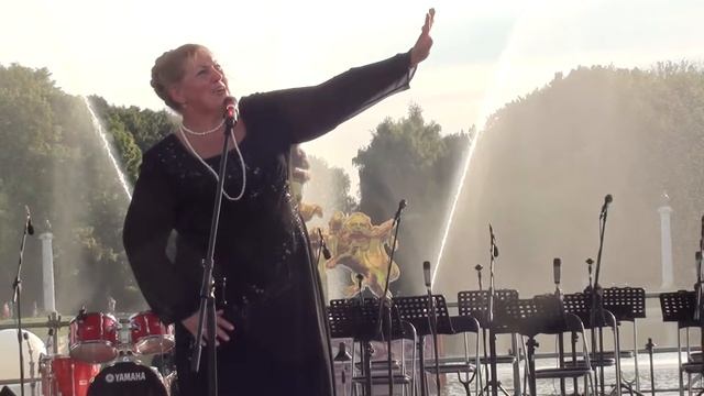 И. Кальман - Карамболина из оперетты "Фиалка Монмартра" - Елена Кадышева смотреть онлайн