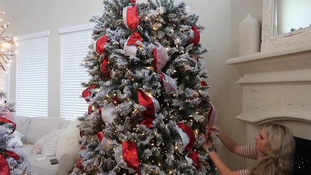 NEW CLEAN AND DECORATE WITH ME FOR CHRISTMAS 2022 / CHRISTMAS DECORATIONS / LIVING ROOM DECOR