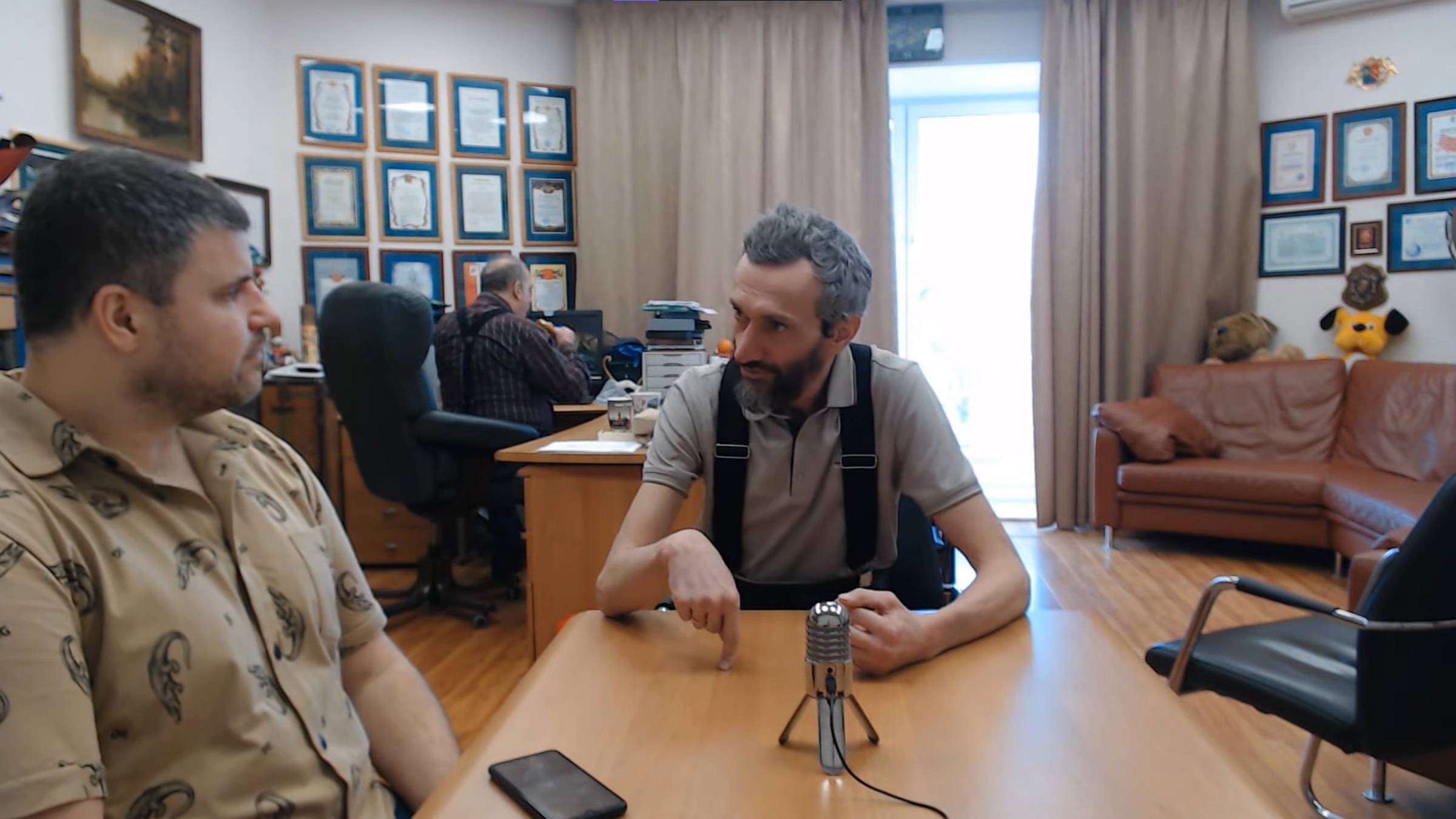 Вброс про 194 тыс. уволившихся учителей: Савватеев телом прикрывает Минпрос... или включим голову? смотреть онлайн