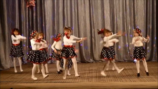 младшая ГРАЦИЯ в день СОГЛАСИЯ И ПРИМИРЕНИЯ 2016 смотреть онлайн