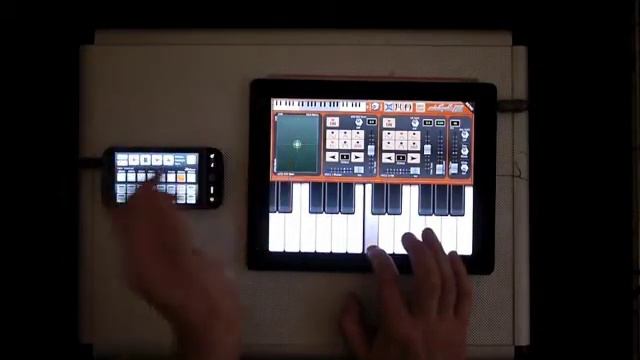 iPad & Adroid make music together смотреть онлайн