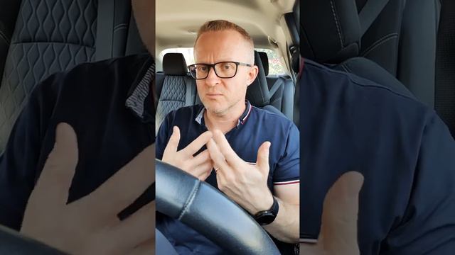 Я стесняюсь... помогать (продавать) @stasavrasin смотреть онлайн
