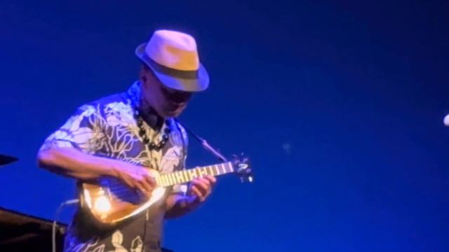George Kahanamoku Jr., Daniel Ho, Tia Carrere at the Barns of Wolf Trap смотреть онлайн