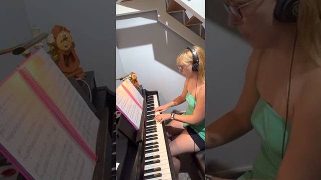 One man’s dream - Yanni playing with my Yamaha CSP 170 смотреть онлайн