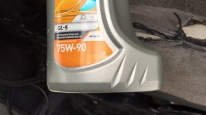 Как заменить масло в КПП/ заливаем масло через рычаг КПП #ПроРемонт №3