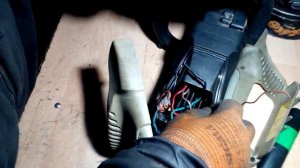 Электропила крутит в обратную сторону