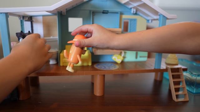 Going On a Beach Adventure With Bluey!! смотреть онлайн