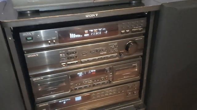 дополнил музыкальный центр Sony император. hi-fi Stereo видеомагнитофоном Panasonic хорошая связка смотреть онлайн