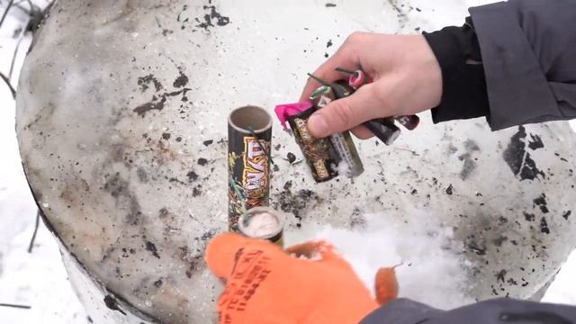 Большая петарда против БОЛЬШОЙ льдины смотреть онлайн