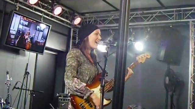 fender.deluxe.jazz.bass.musik messe 2010 смотреть онлайн