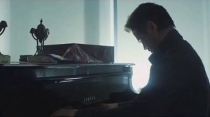 ИГРАЯ БЕТХОВЕНА /Total Recall - Collin Farrel's Piano Scene Tempest 3rd. Колин Фаррел/Вспомнить Всё