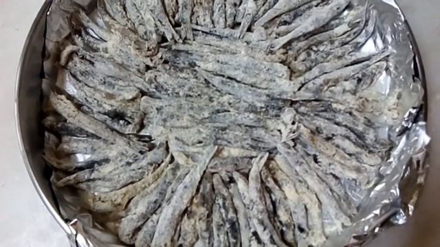 Анчоусы в духовке/ХАМСИ/Как готовить рыбу хамси?/ Fırında hamsi смотреть онлайн