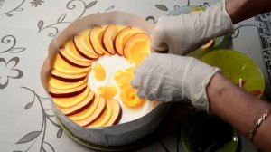 Украшаем торт фруктами и желе!!!