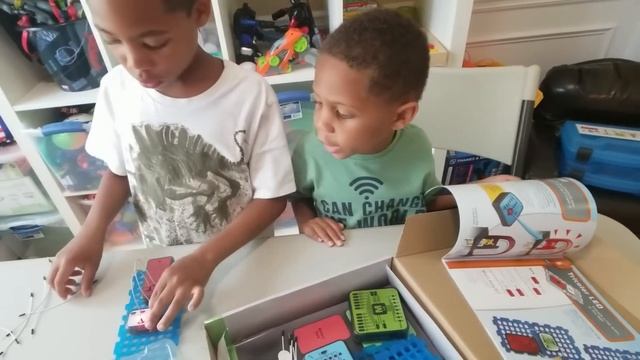 Smart Circuits Amazon Stem Club Toy Review Having Fun Learning Building Computer Modules смотреть онлайн