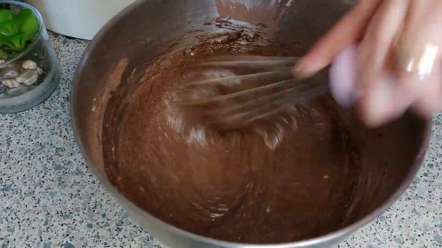 #كيك_السميد_الشوكولا بدون #كريمة #لذيذ_شهي #بسبوسة_بالشكلاط #chocolate_cake_recipe# #soft_srmolina смотреть онлайн