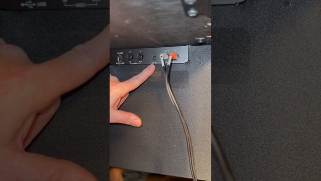 Yamaha NU1XA inputs and outputs #yamahapiano #digitalpiano #yamaha #piano смотреть онлайн