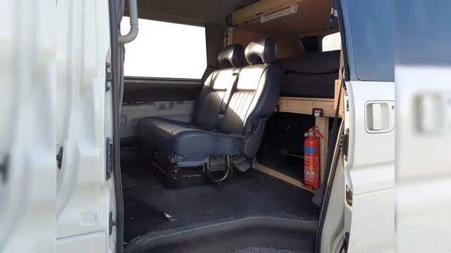 Budget van life DIY overland Mitsubishi delica L400 rear seats bed conversion and table смотреть онлайн