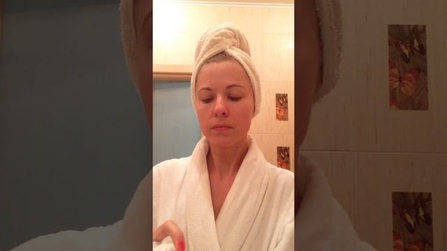 Очищение лица,нанесение крема . смотреть онлайн